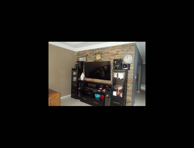 4 BEDROOM HOUSE FOR SALE IN PALM RIDGE